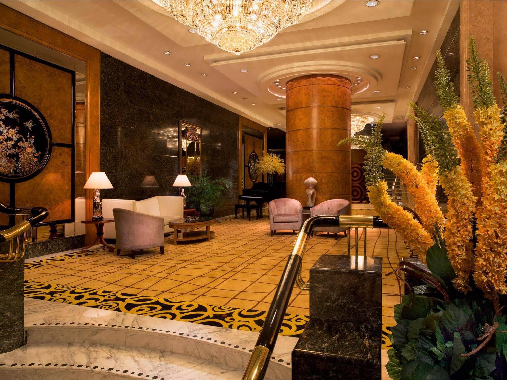 The Royal Pacific Hotel & Towers Hong Kong Bagian luar foto